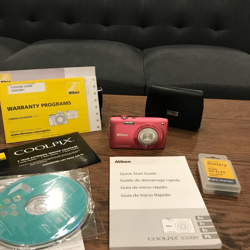 Nikon COOLPIX S3300 16.0MP Digital Camera - Pink